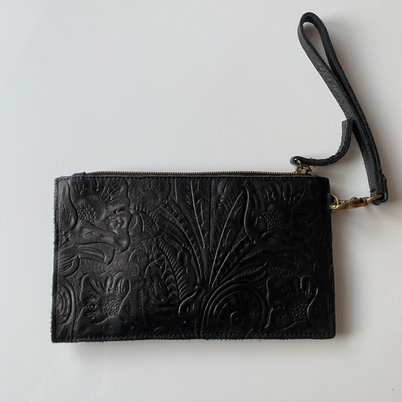 Tooled black leather wristlet - Picture 3 of 5